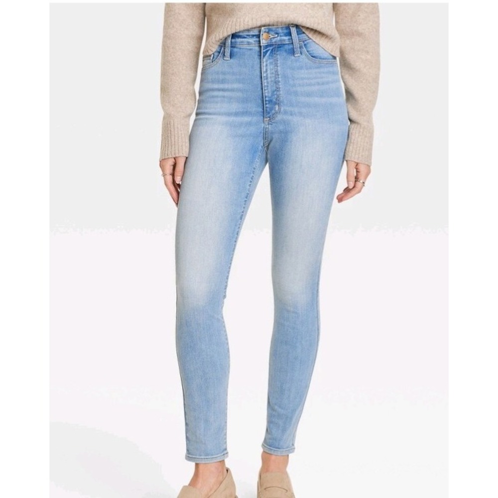 Women's High-rise Skinny Jeans - Light blue - Universal Thread - size 00 short